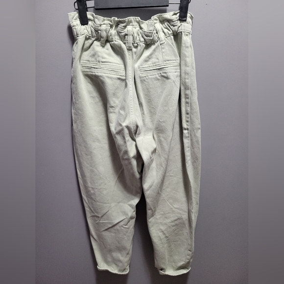 Zara Paper Bag Waist Green Jeans. Size 4 - Picture 3 of 4